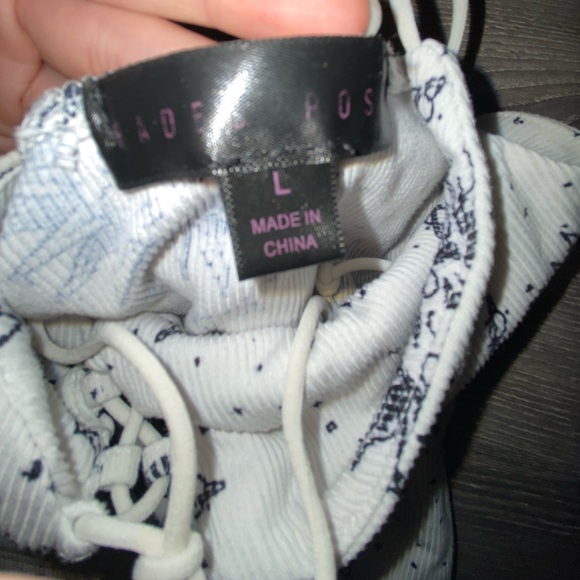 aesthetic tank top 🌙 - Picture 2 of 3